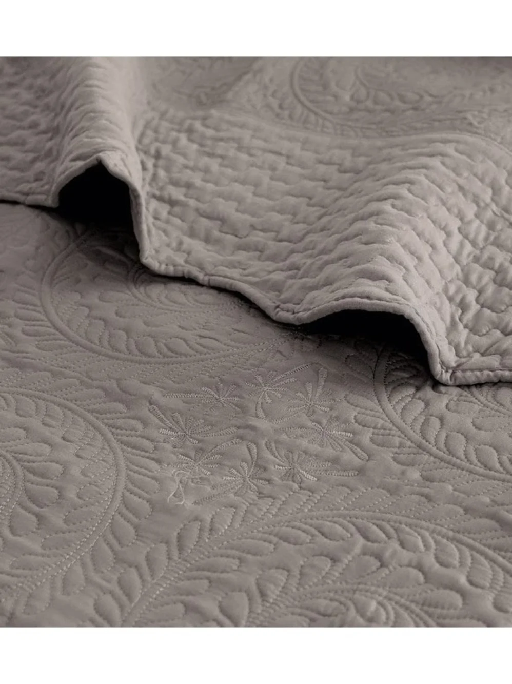Embroidered Quilt Set - Taupe King Size New In Packaging
